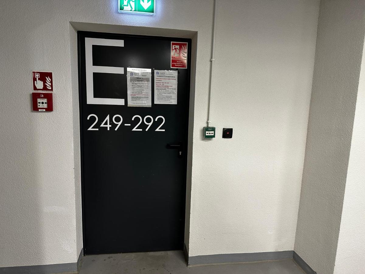 Apartament Lotnisko Chopina Warsaw Airport Zewnętrze zdjęcie